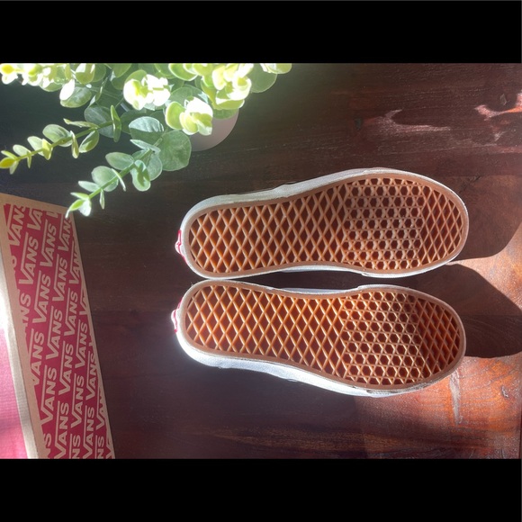 Sage green VANS with hearts 💚💚💚 - Picture 3 of 10